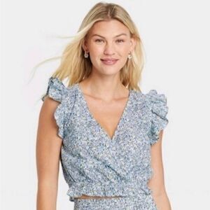 Universal Thread Women's Flutter Sleeve Crop Wrap Top Blue Floral NWT XXL